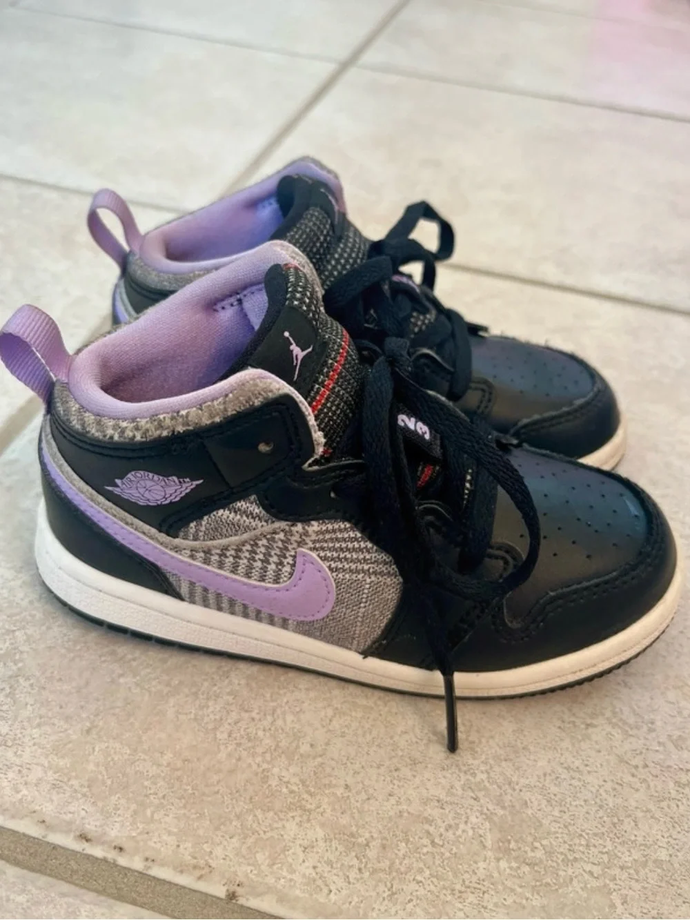 Nike Air Jordan Kids High-Top Sneakers in Black and Purple. Size 9.